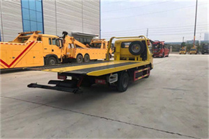 伍家岗非事故拖车